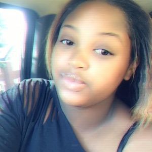 Meet your Posher, Chanel